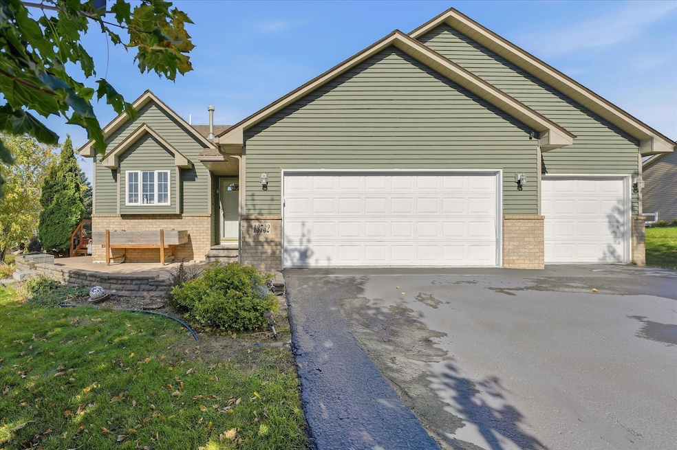 For Sale $425,000 • Co-Listing Agent