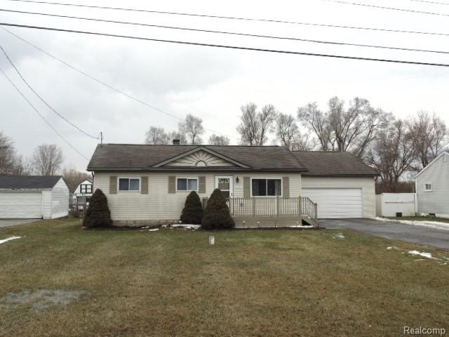 6116 Hopkins Rd, Flint, MI 48506 - photo 1