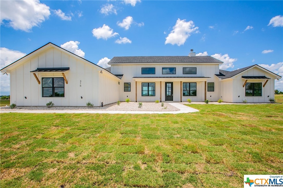 316 Wade Rd, Eddy, TX 76524 - photo 1