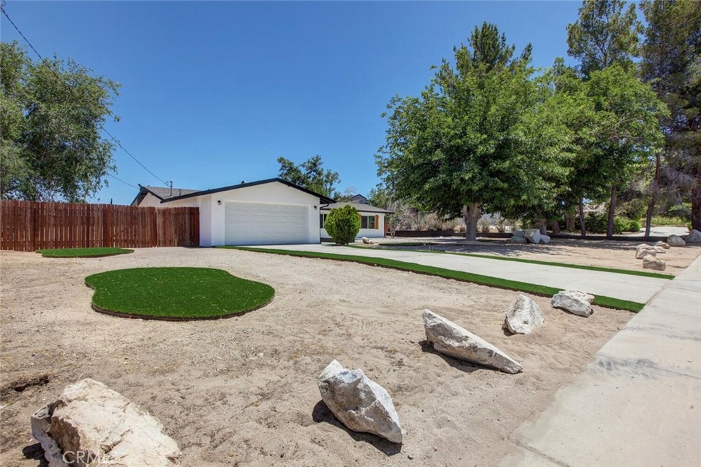 14387 Rodeo Dr, Victorville, CA 92395 - photo 1