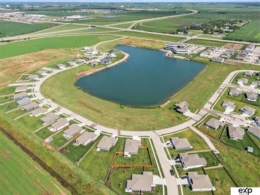 1911 Aaron Way, Fremont, NE 68025 - photo 1