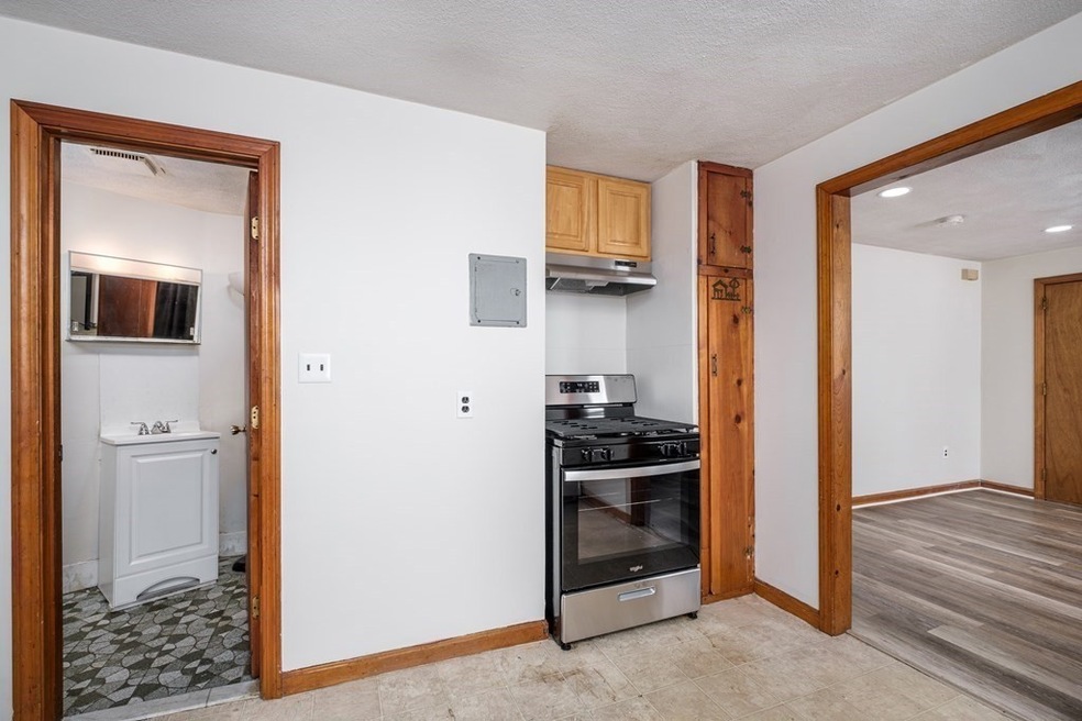 441 Ferry St unit 1, Everett, MA 02149 - photo 1