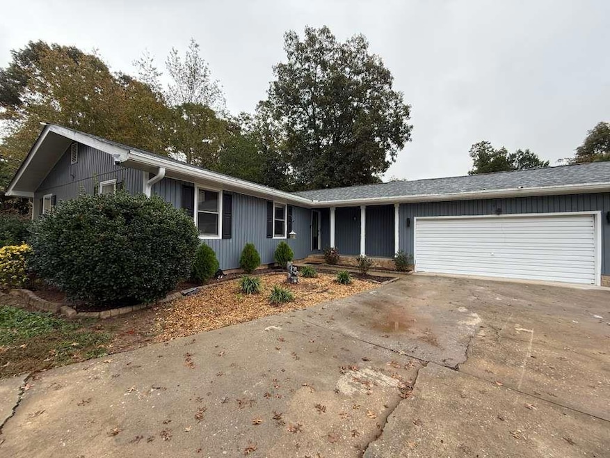 110 Foxfire Dr, Warner Robins, GA 31093 - photo 1