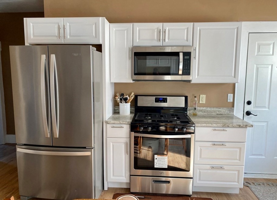 195 Lincoln St unit 3, Worcester, MA 01605 - photo 1