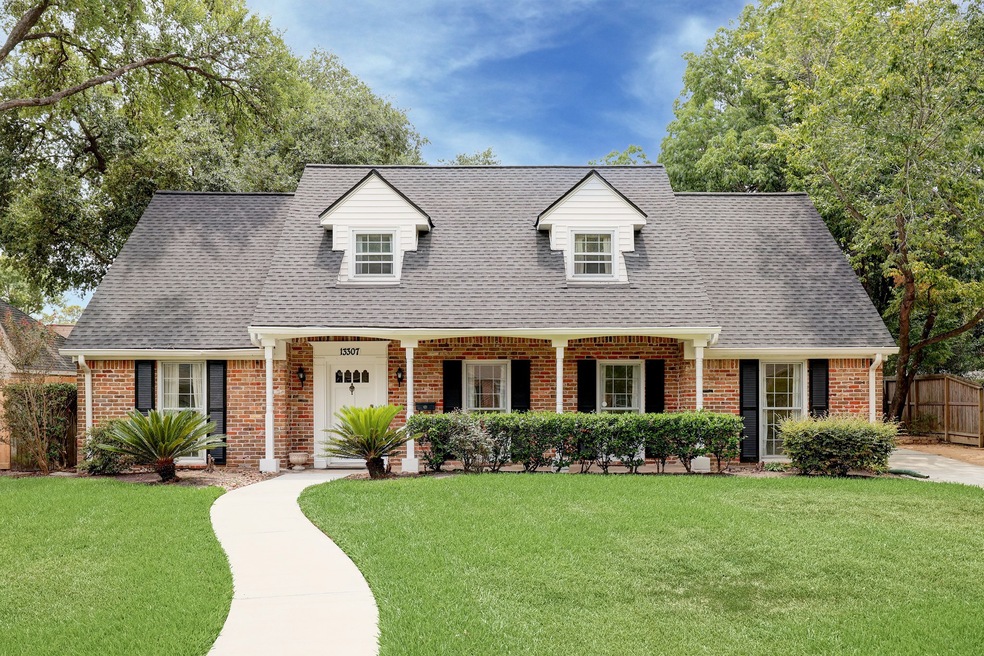 13307 Apple Tree Rd, Houston, TX 77079 - photo 1