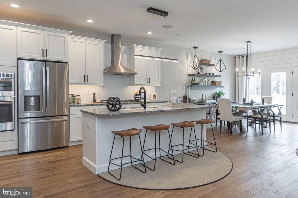 5 Swan Ln, Ivyland, PA 18974 - photo 1