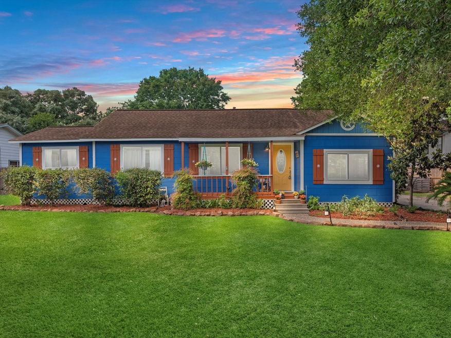 704 Percival St, Tomball, TX 77375 - photo 1