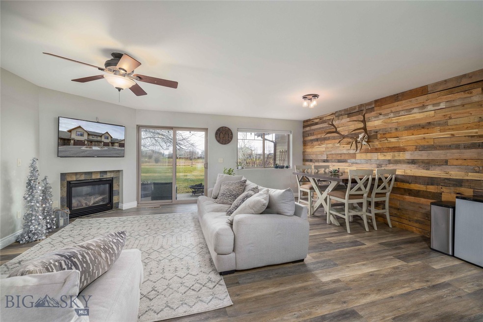 Living Room/Dining Room