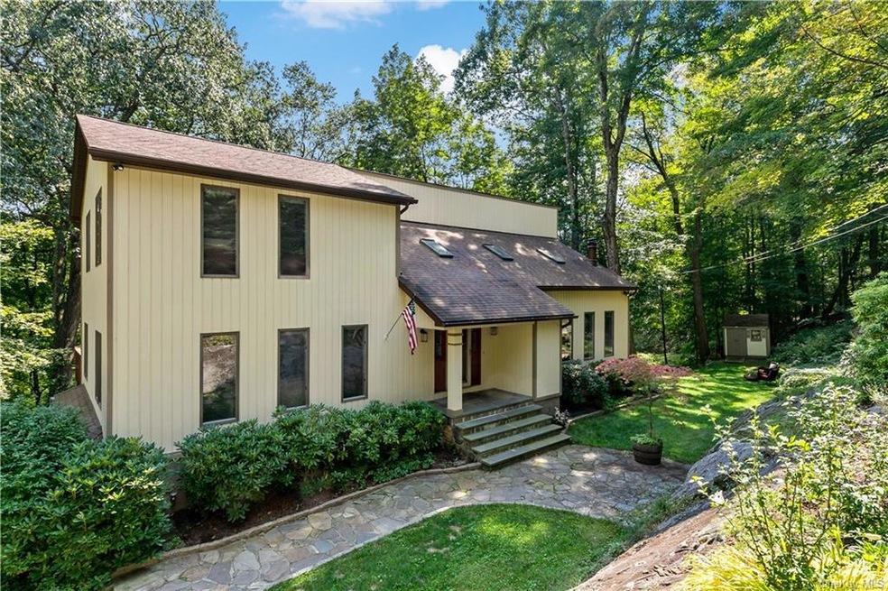 647 Sleepy Hollow Rd, Briarcliff Manor, NY 10510 - photo 1