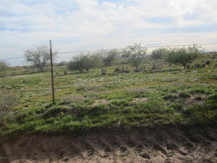 000 W Ellis Rd unit 2-3-5, Eloy, AZ 85131 - photo 1