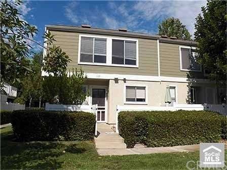 end unit, Patio in front