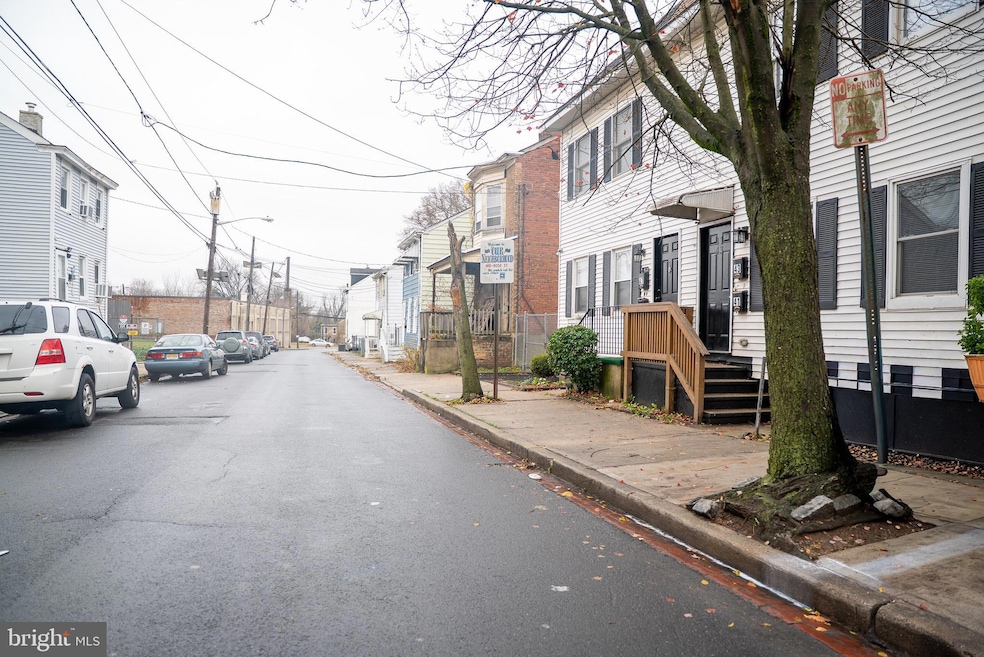 45 Middle Rose St unit J, Trenton, NJ 08618 - photo 1