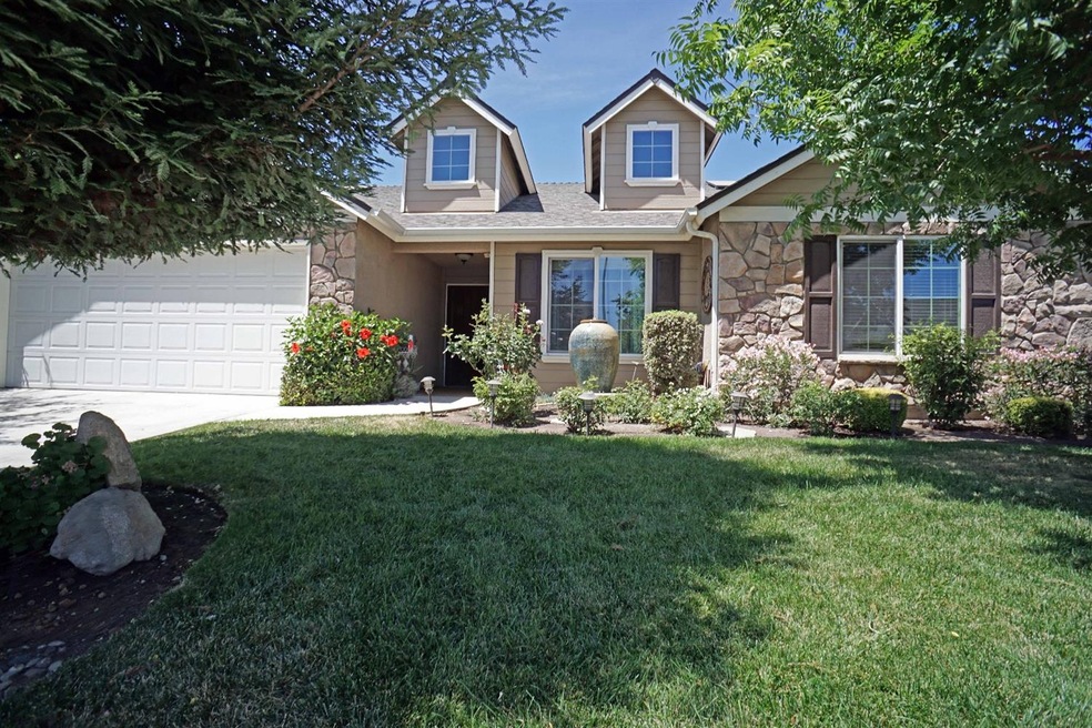 6896 E Andrews Ave, Fresno, CA 93727 - photo 1