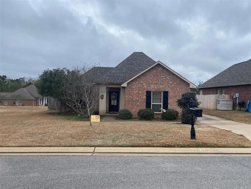 317 Crestridge Dr, Pineville, LA 71360 - photo 1