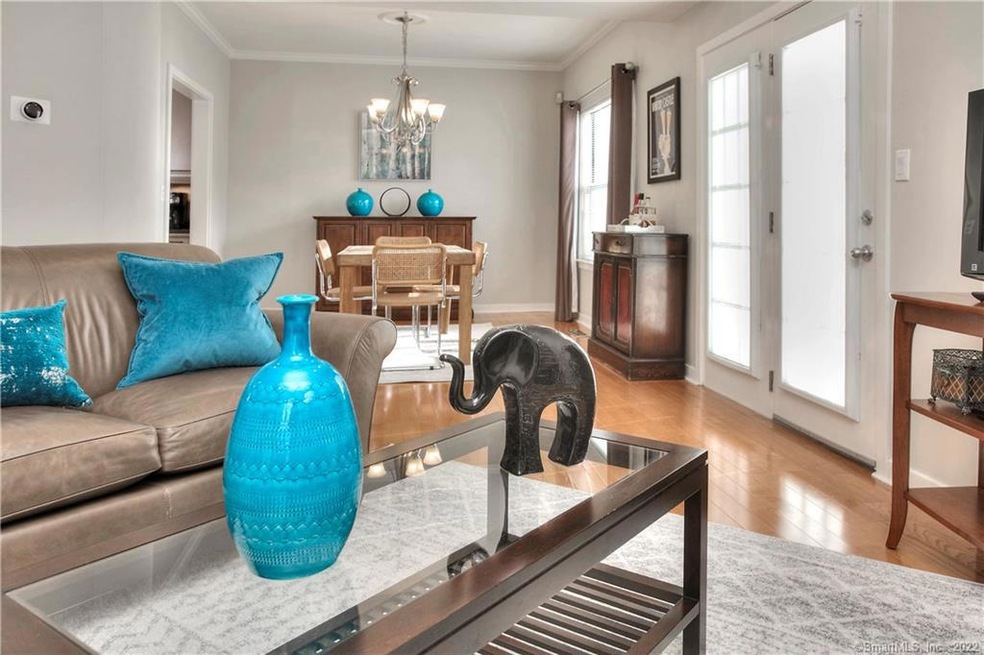 132 Hope St unit J, Stamford, CT 06906 - photo 1