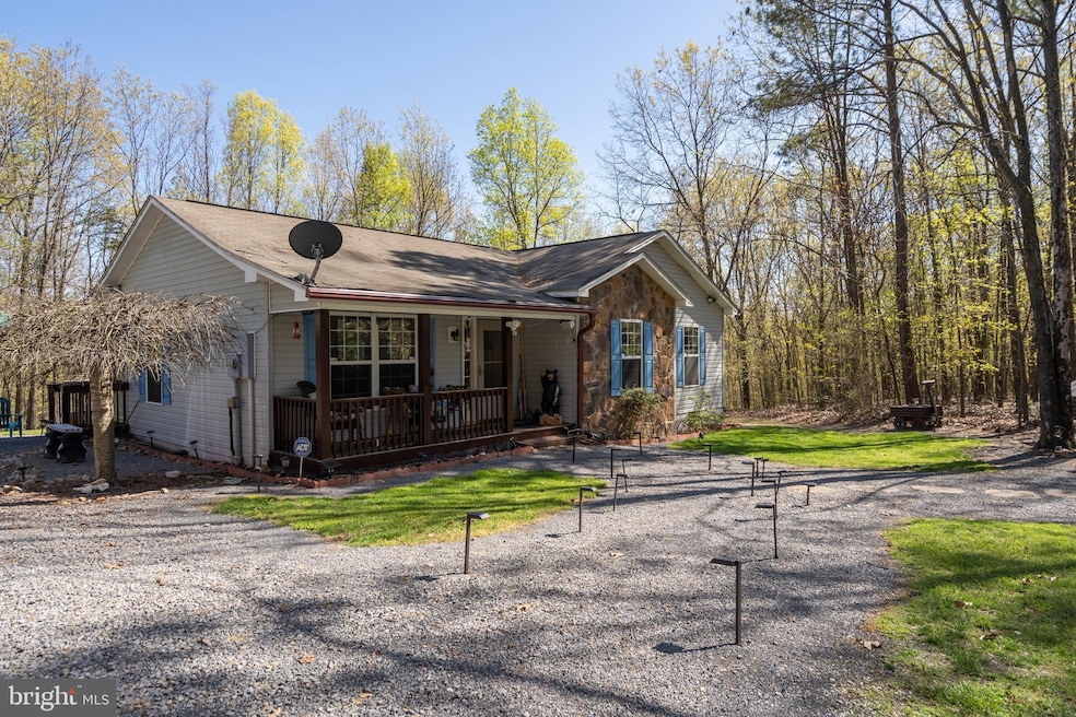 113 Round Top Ln, Berkeley Springs, WV 25411 - photo 1
