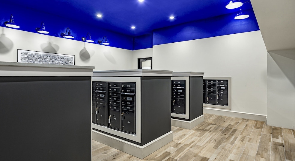 7100 Uvalde Rd unit 7214, Houston, TX 77049 - photo 1