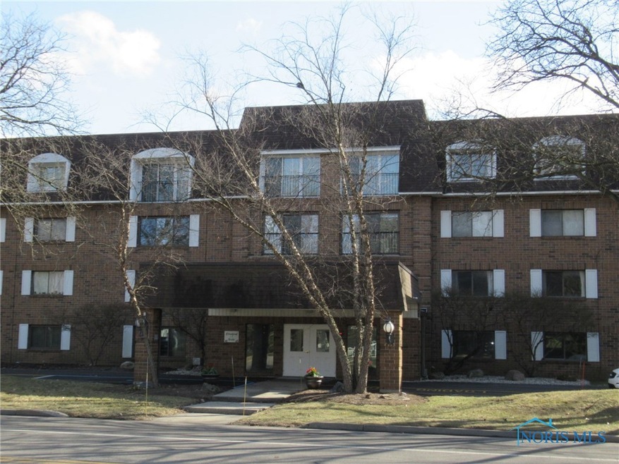 Unit 4F at 4343 W. Bancroft Street