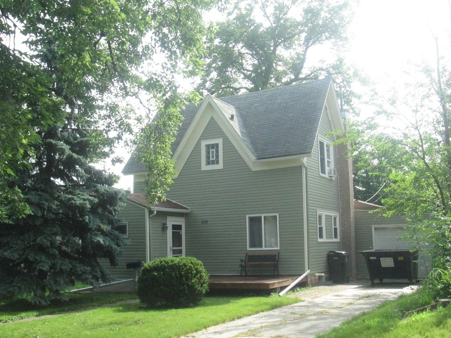 819 7th St Neveda Front