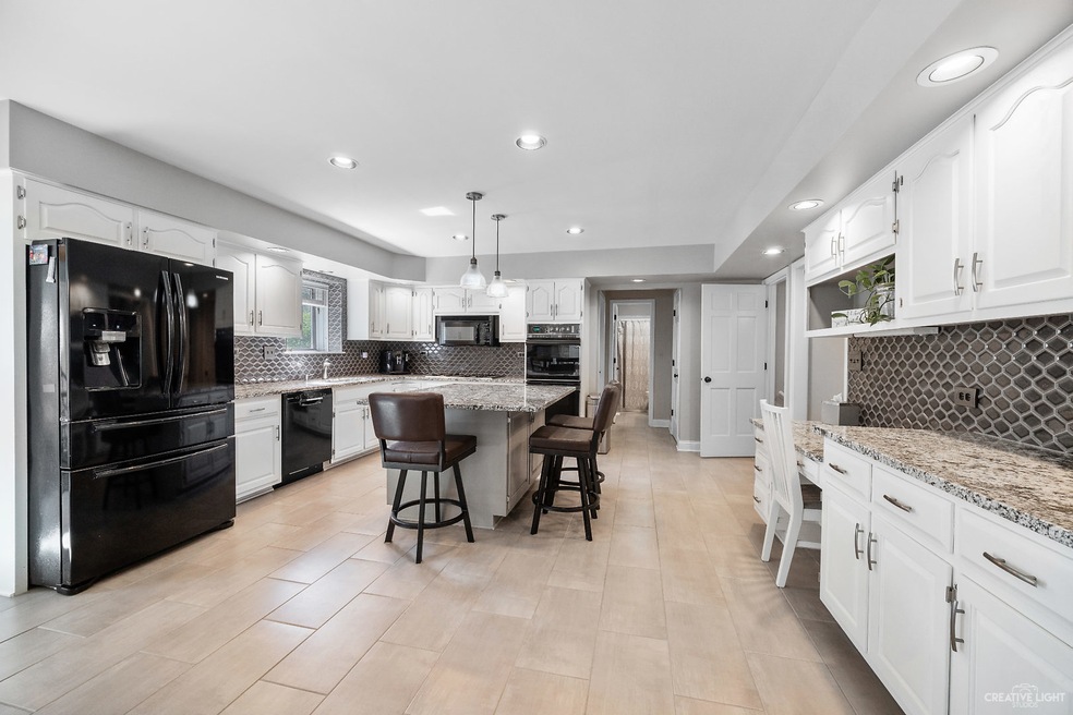 1553 Ceals Ct, Naperville, IL 60565 - photo 1