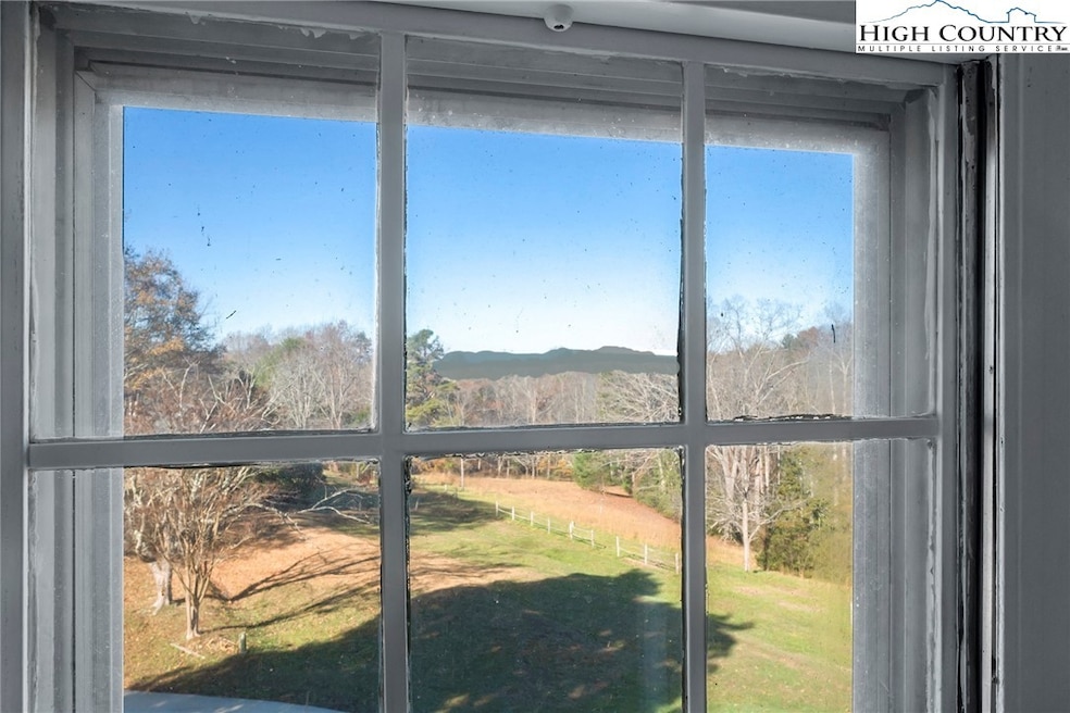 Mtn view from upper level bedroom