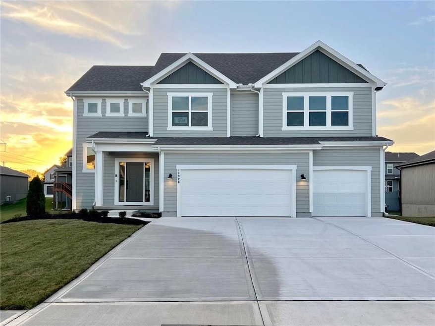 18926 Ocheltree St, Spring Hill, KS 66083 - photo 1