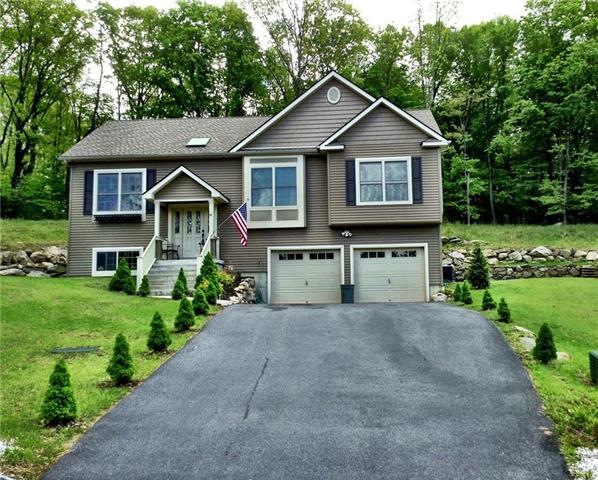 47 Laura Rd, Monroe, NY 10950 - photo 1