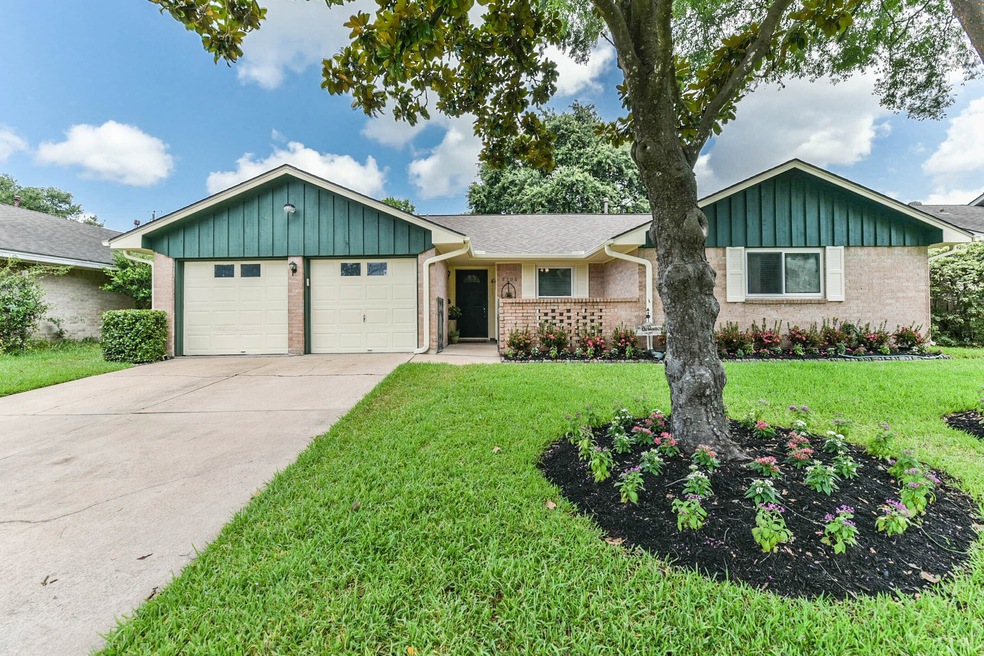 8306 Hazen St, Houston, TX 77036 - photo 1