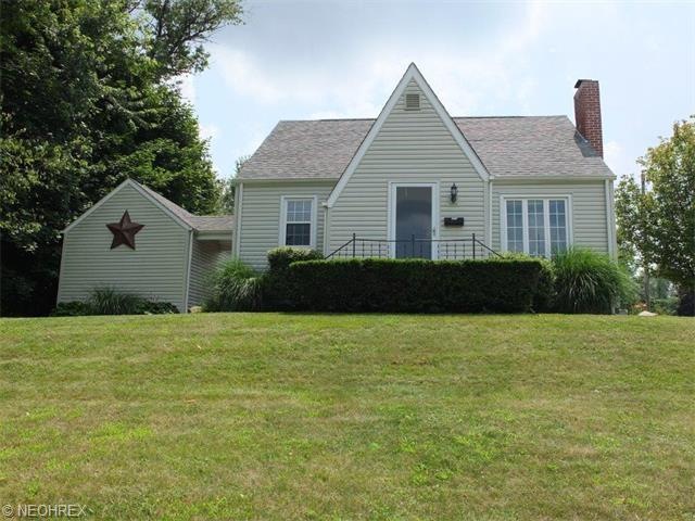 Charming and updated 3 bedroom, 1.5 bath home in P