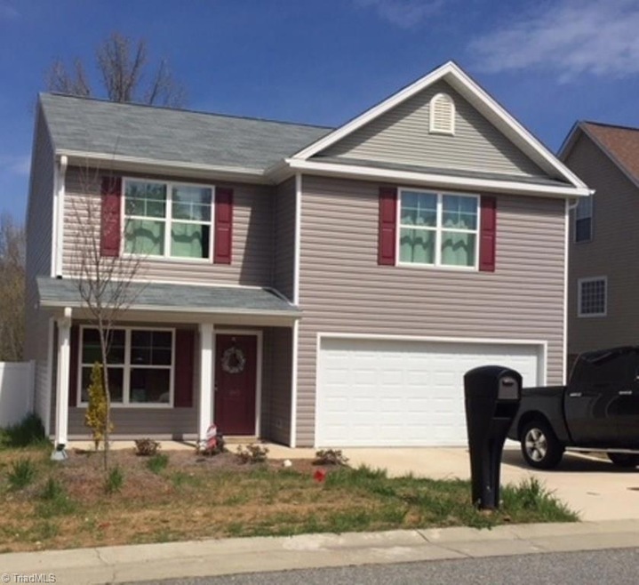 Similar to this home on 825 or 865 Winterside Lane.