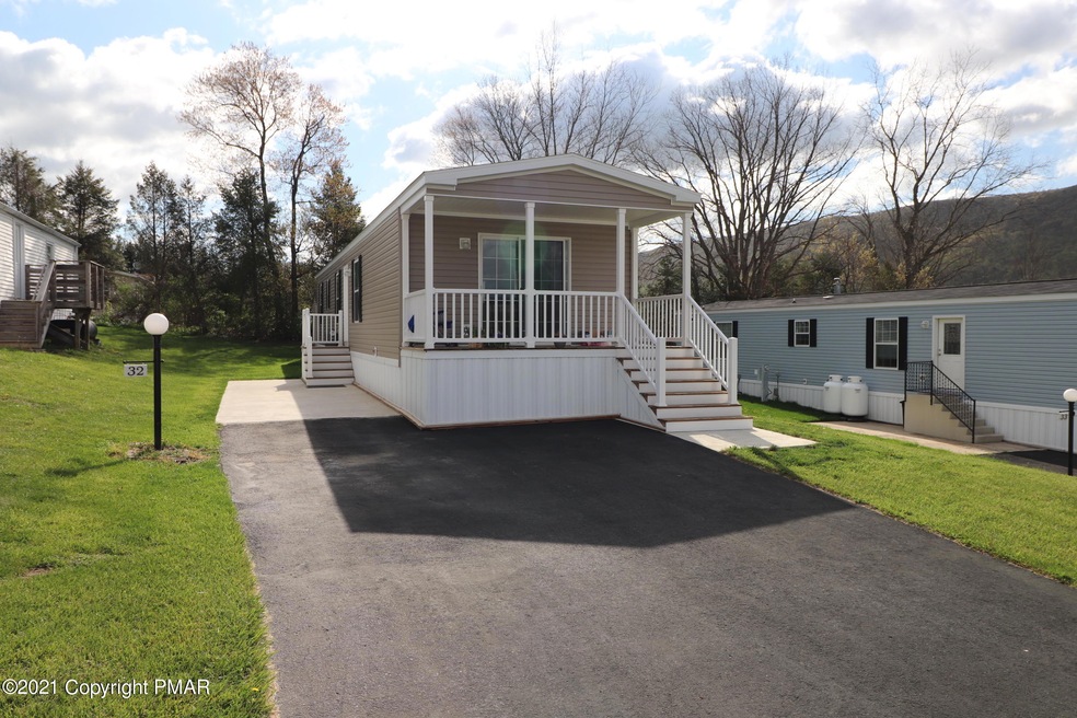 32 Hillside Place, Kunkletown, PA 18058 - photo 1