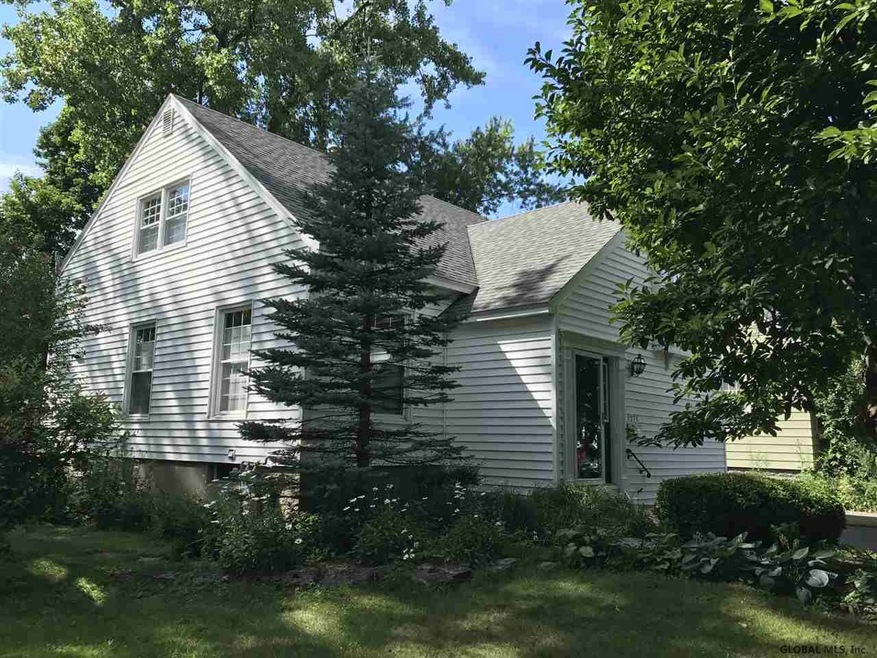 1271 Keyes Ave, Schenectady, NY 12309 - photo 1