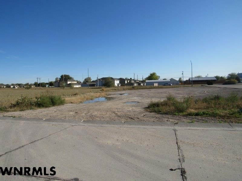 806 W 36th St, Scottsbluff, NE 69361 - photo 1