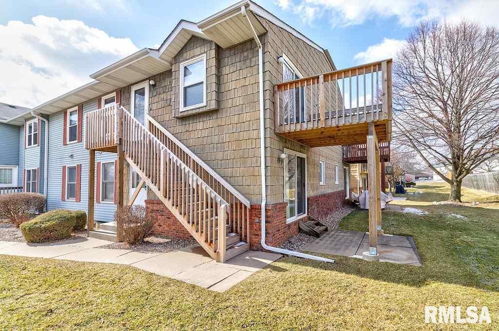 2514 E 51st St unit D, Davenport, IA 52807 - photo 1