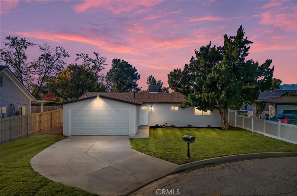 13376 Robin Ct, Yucaipa, CA 92399 - photo 1
