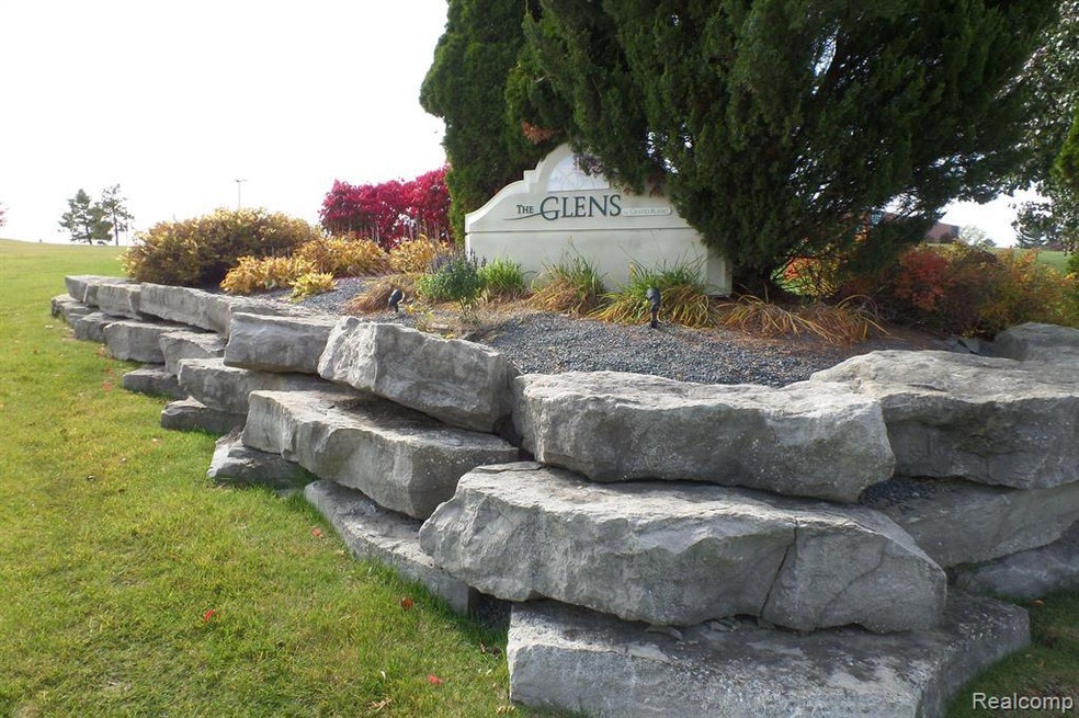 Glen Arbor Entry
