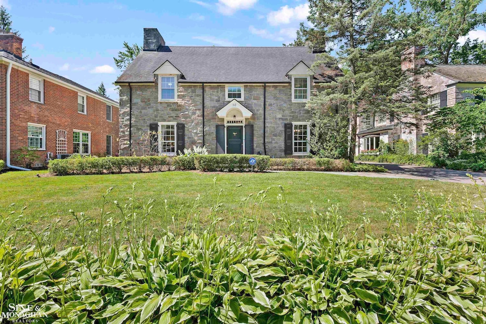 93 Merriweather Rd, Grosse Pointe Farms, MI 48236 - photo 1