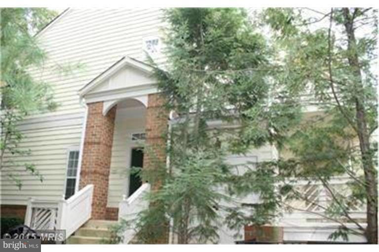 1318 Garden Wall Cir unit 213, Reston, VA 20194 - photo 1