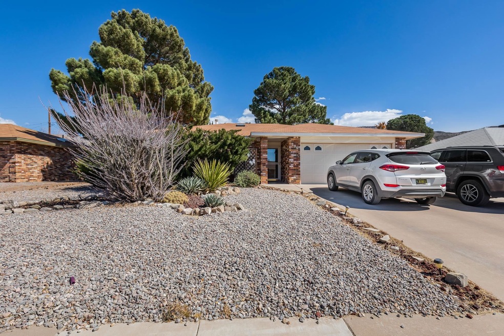 206 Sunrise Ave, Alamogordo, NM 88310 - photo 1