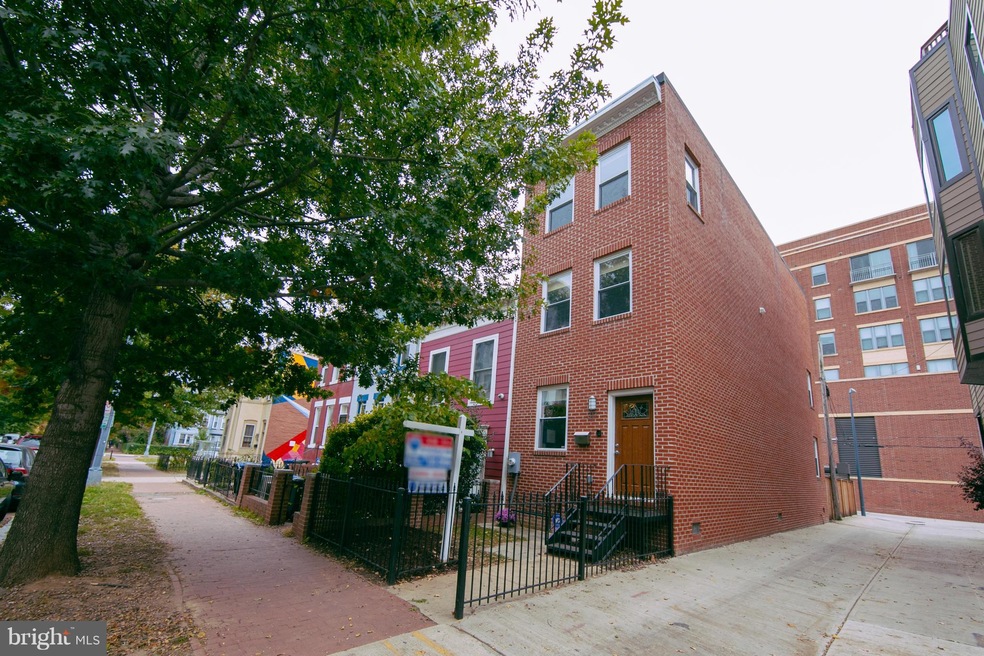 317 I St NE, Washington, DC 20002 - photo 1