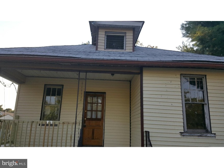 81 N Chester Ave, Riverside, NJ 08075 - photo 1