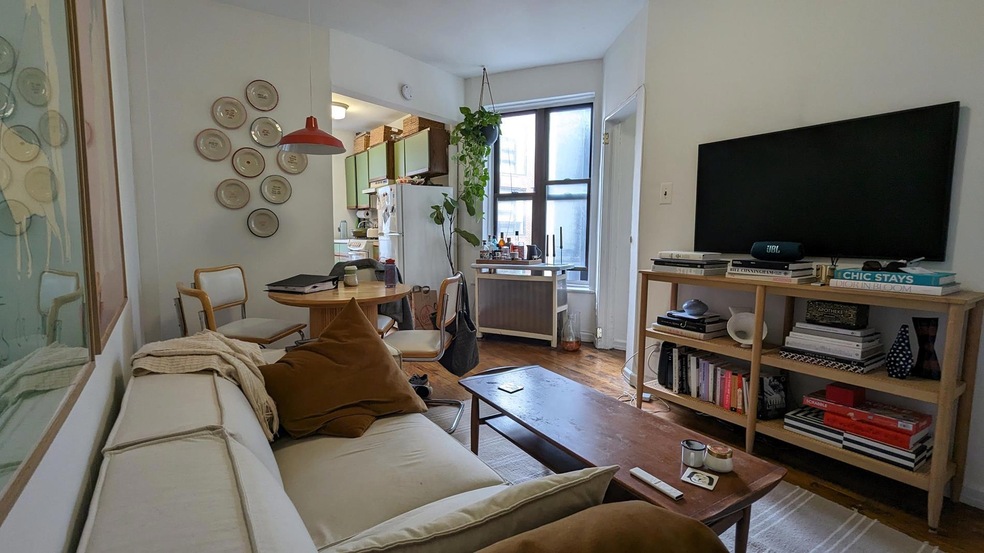 Sold $1,400,000 • Co-Listing Agent