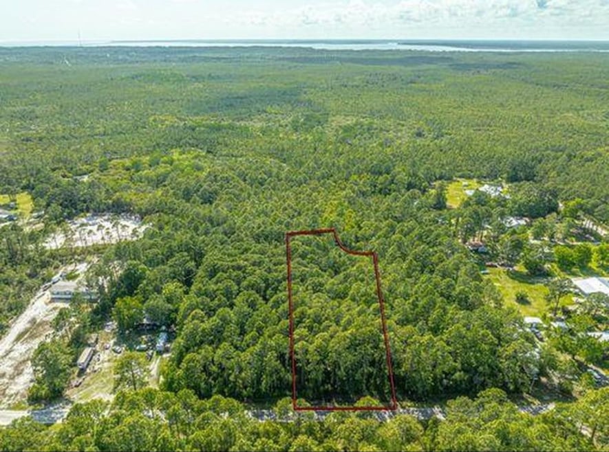 118 Delaine Cir, Eastpoint, FL 32328 - photo 1