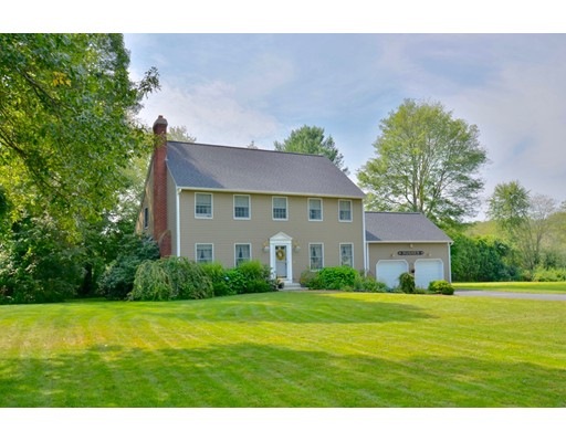 18 Camelot Cir, Dudley, MA 01571 - photo 1