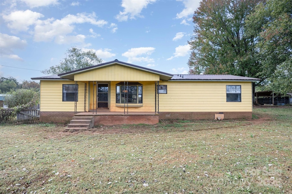 Pending $260,000 • Co-Listing Agent