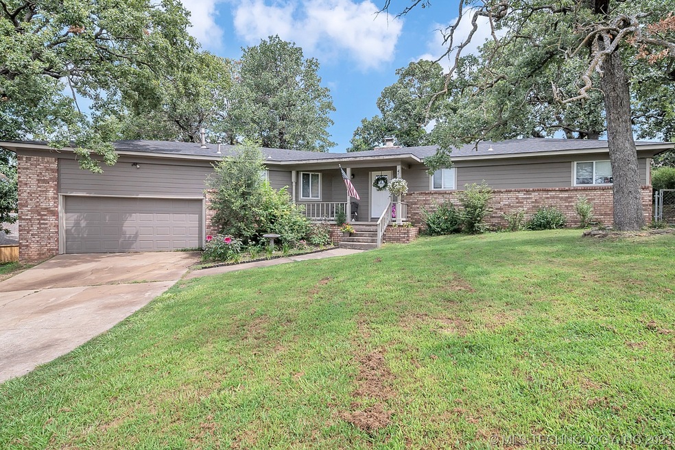 2583 W Hillcrest Dr, Cleveland, OK 74020 - photo 1