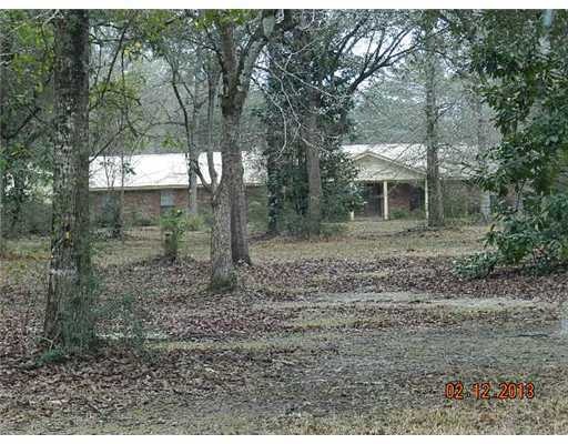 11002 Matthews Rd, Moss Point, MS 39562 - photo 1