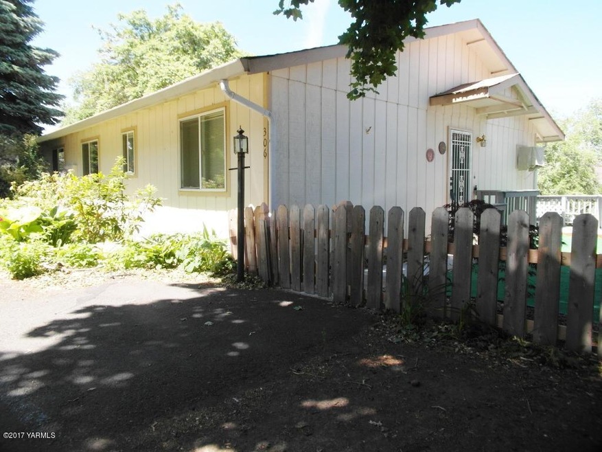 306 N 18th Ave