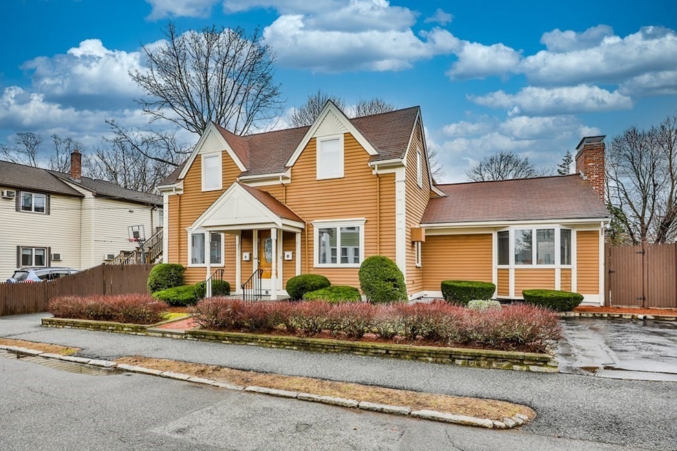 10 Brook Ave, Wakefield, MA 01880 - photo 1