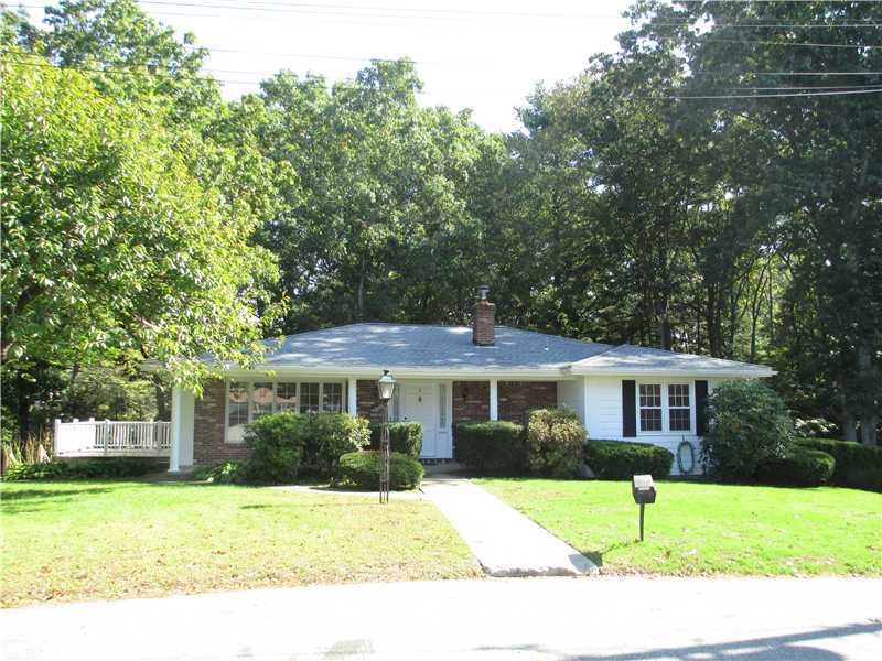 5 Roger Williams Ct, Greenville, RI 02828 - photo 1